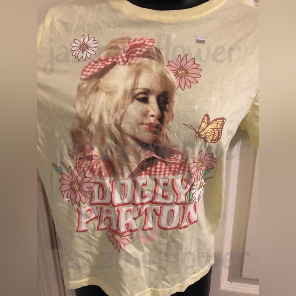 Dolly Parton butterflies and sunflower print yellow tshirt size‎ small brand new